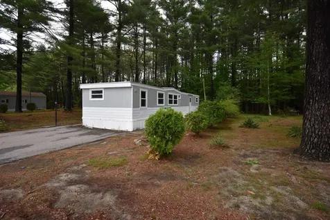 40 Farmwood Drive Nashua NH 03062