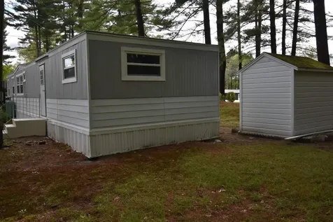 40 Farmwood Drive Nashua NH 03062