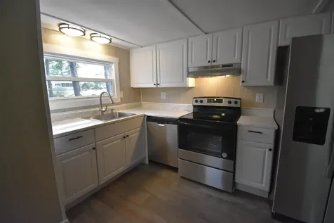 40 Farmwood Drive Nashua NH 03062