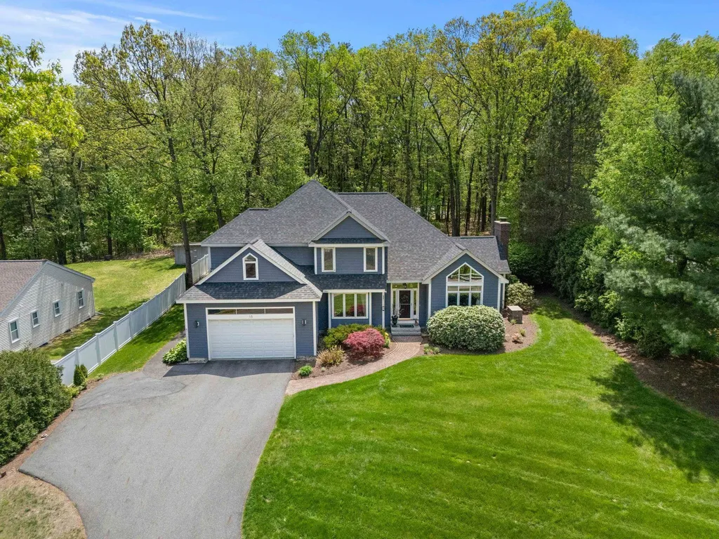 15 Fairhaven Road Nashua NH 03060