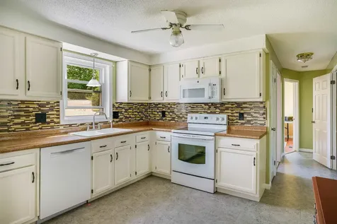 446 Terrie Drive Pembroke NH 03275