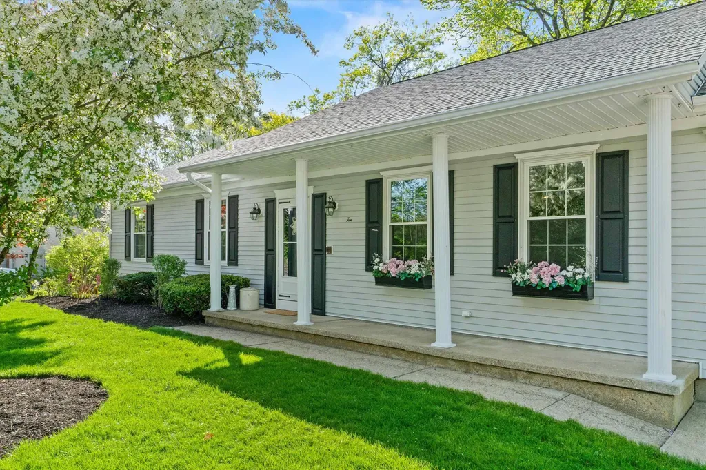10 Bow Lane Pembroke NH 03275