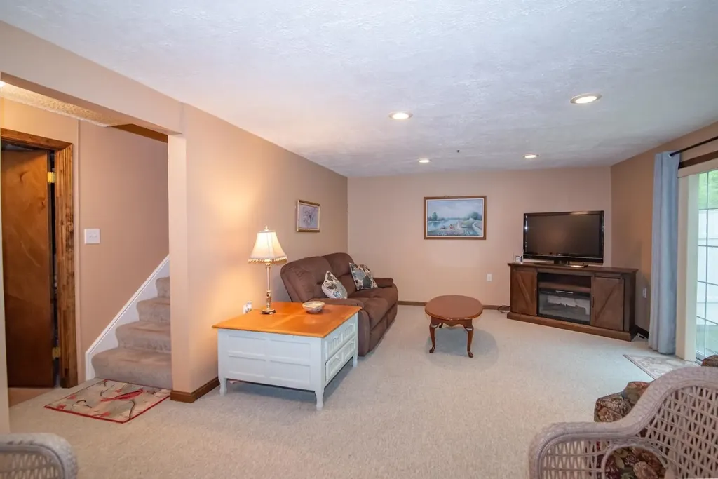 10 Centerview Road Atkinson NH 03811