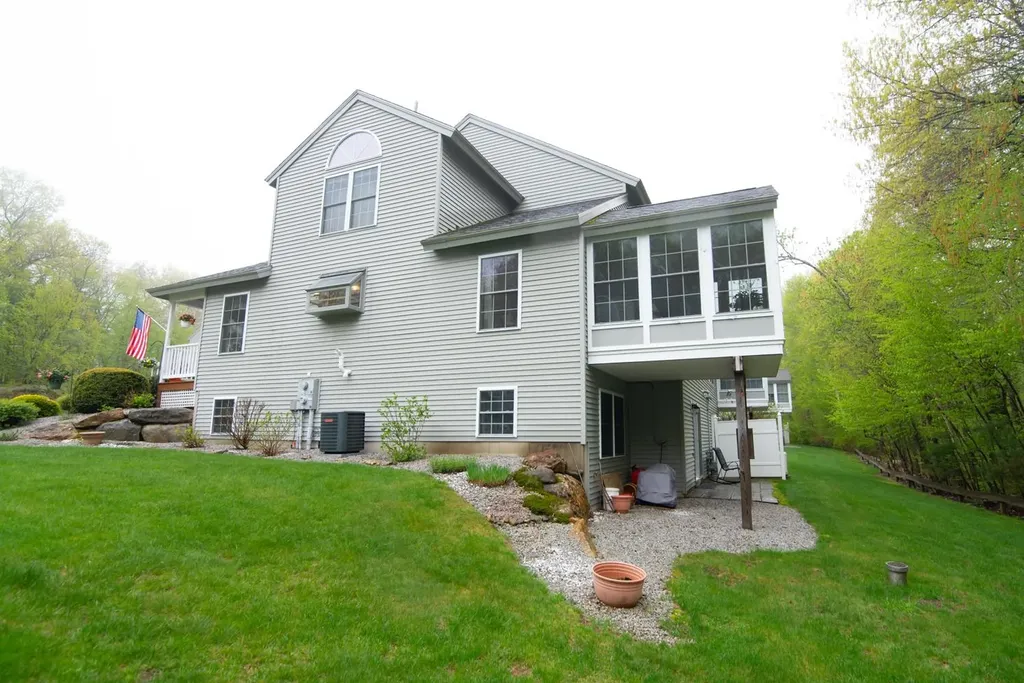 10 Centerview Road Atkinson NH 03811