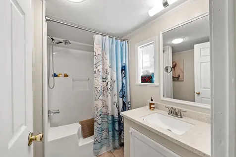 2 Lilac Street Exeter NH 03833