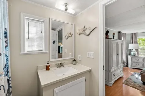 2 Lilac Street Exeter NH 03833