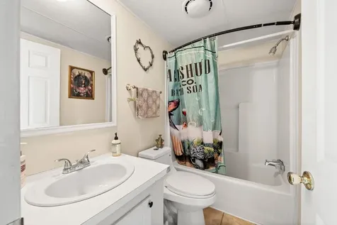 2 Lilac Street Exeter NH 03833