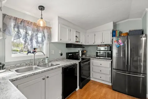2 Lilac Street Exeter NH 03833