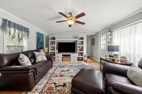 2 Lilac Street Exeter NH 03833