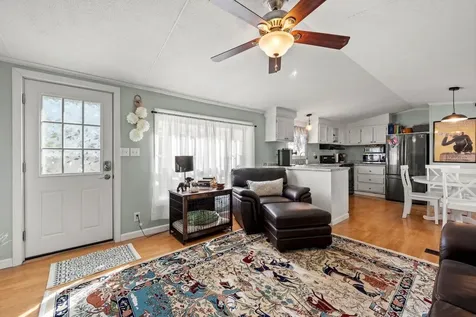 2 Lilac Street Exeter NH 03833