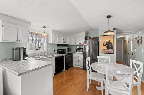 2 Lilac Street Exeter NH 03833