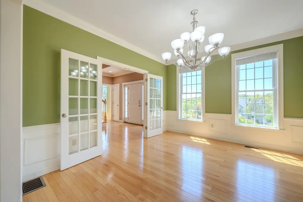 16 Burnham Road Windham NH 03087