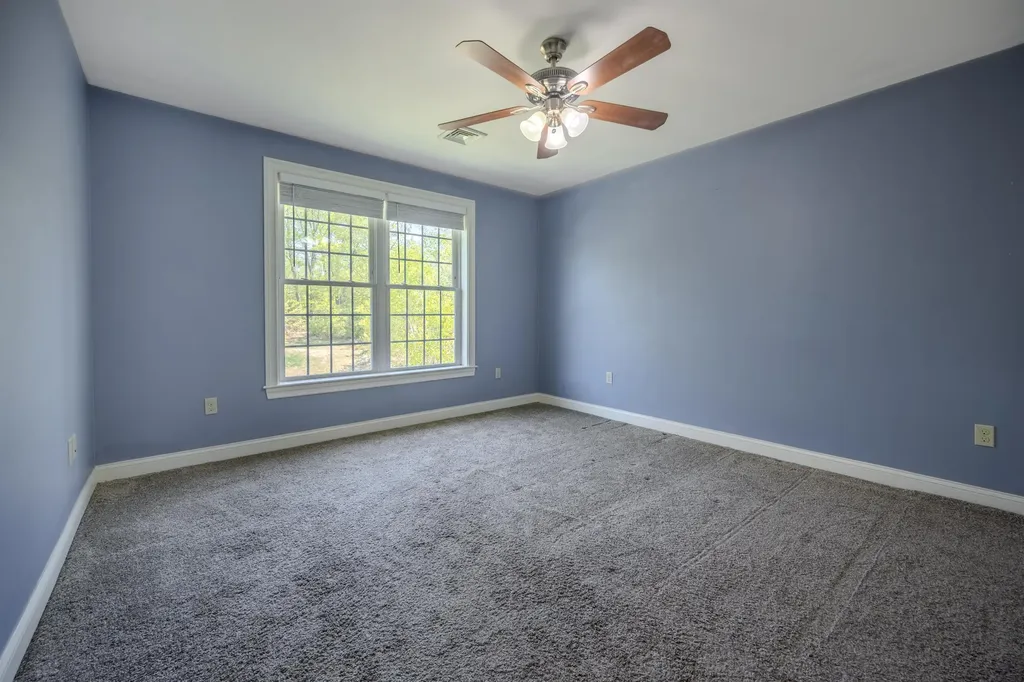 16 Burnham Road Windham NH 03087