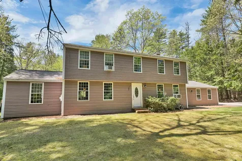 33 Block Drive Brentwood NH 03833