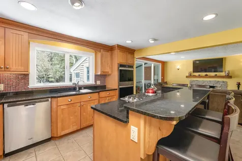 33 Block Drive Brentwood NH 03833
