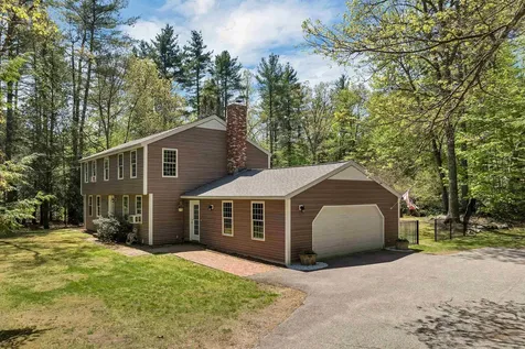 33 Block Drive Brentwood NH 03833
