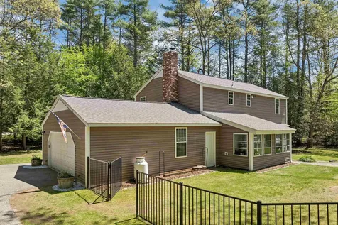 33 Block Drive Brentwood NH 03833