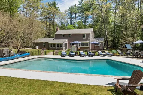 33 Block Drive Brentwood NH 03833