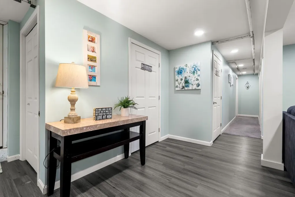 17 Cedar Street Hudson NH 03051