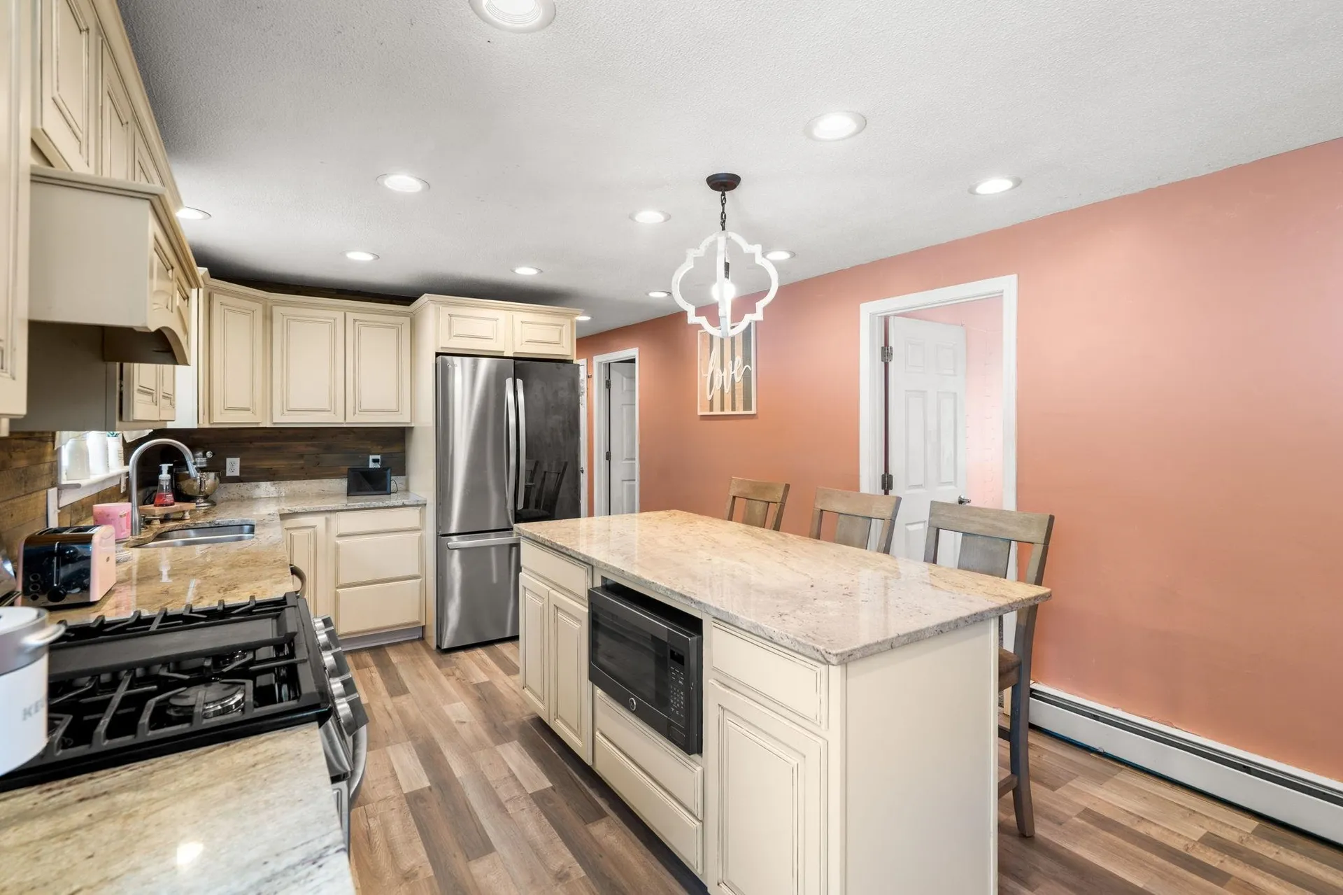 17 Cedar Street Hudson NH 03051