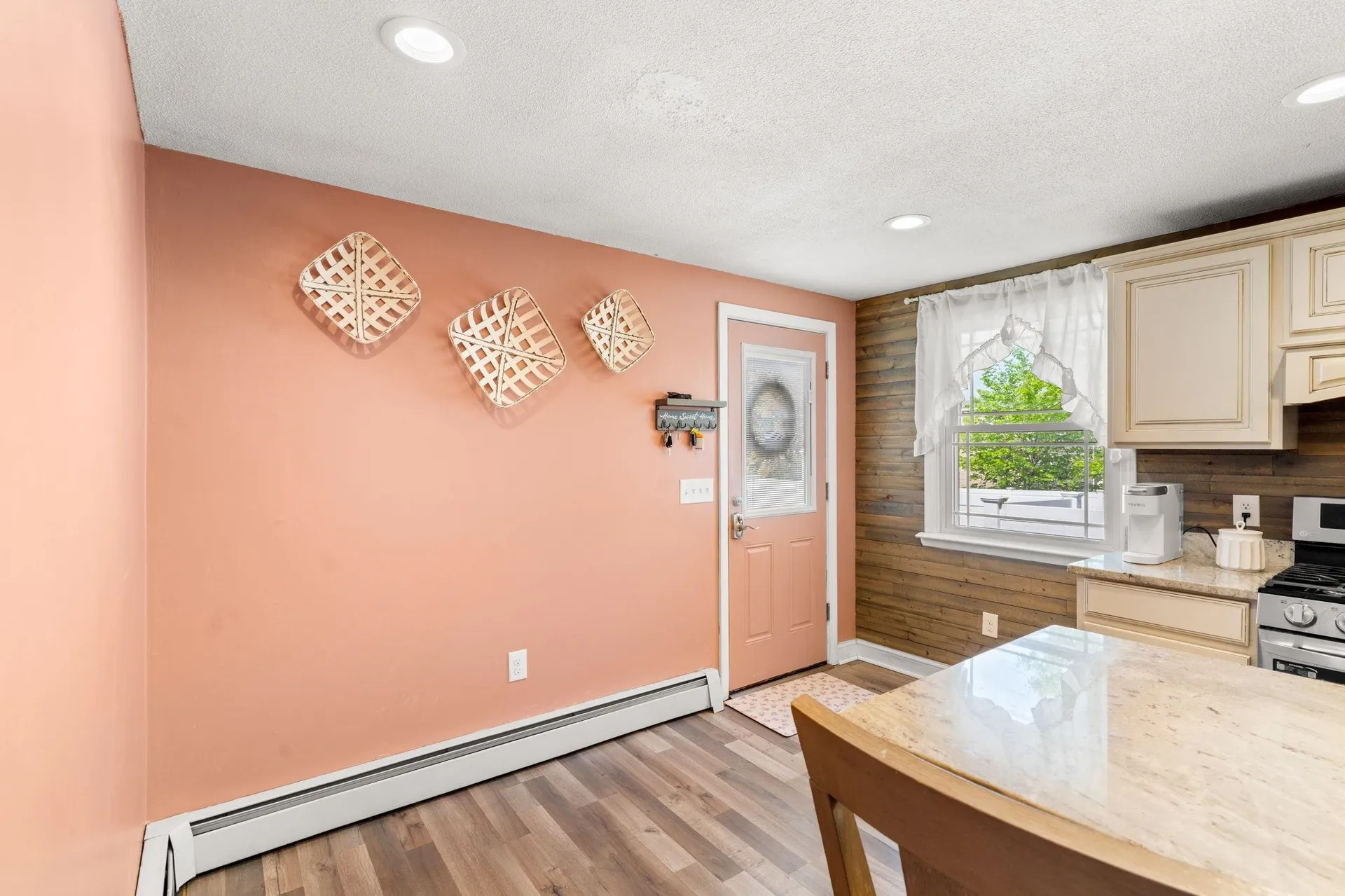 17 Cedar Street Hudson NH 03051