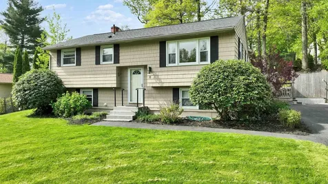 72 Wethersfield Road Nashua NH 03062