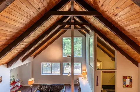 176 Pratt Bridge Road Jamaica VT 05343