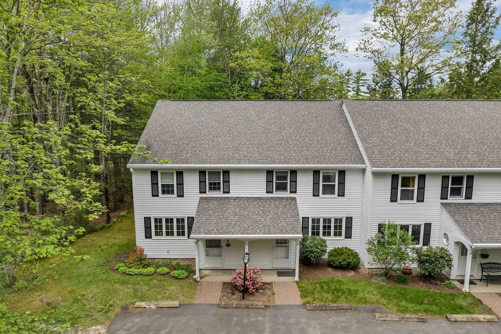 40-21 Harbor Way Wolfeboro NH 03894