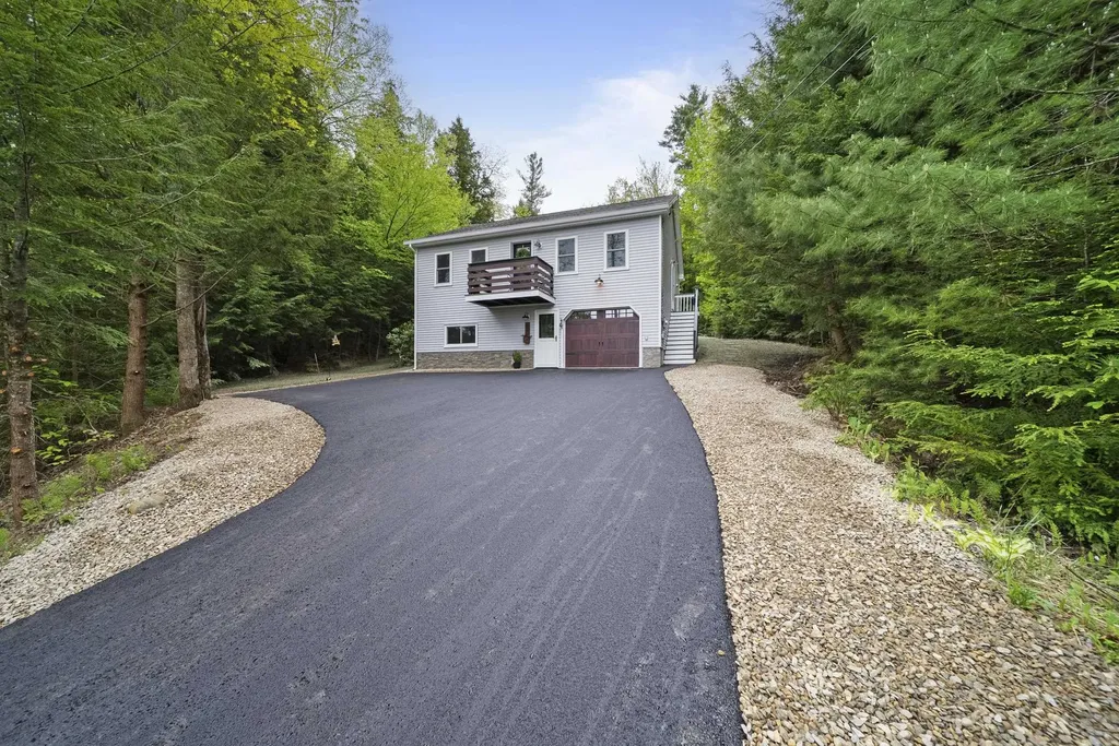 127 Berry Road Loudon NH 03307