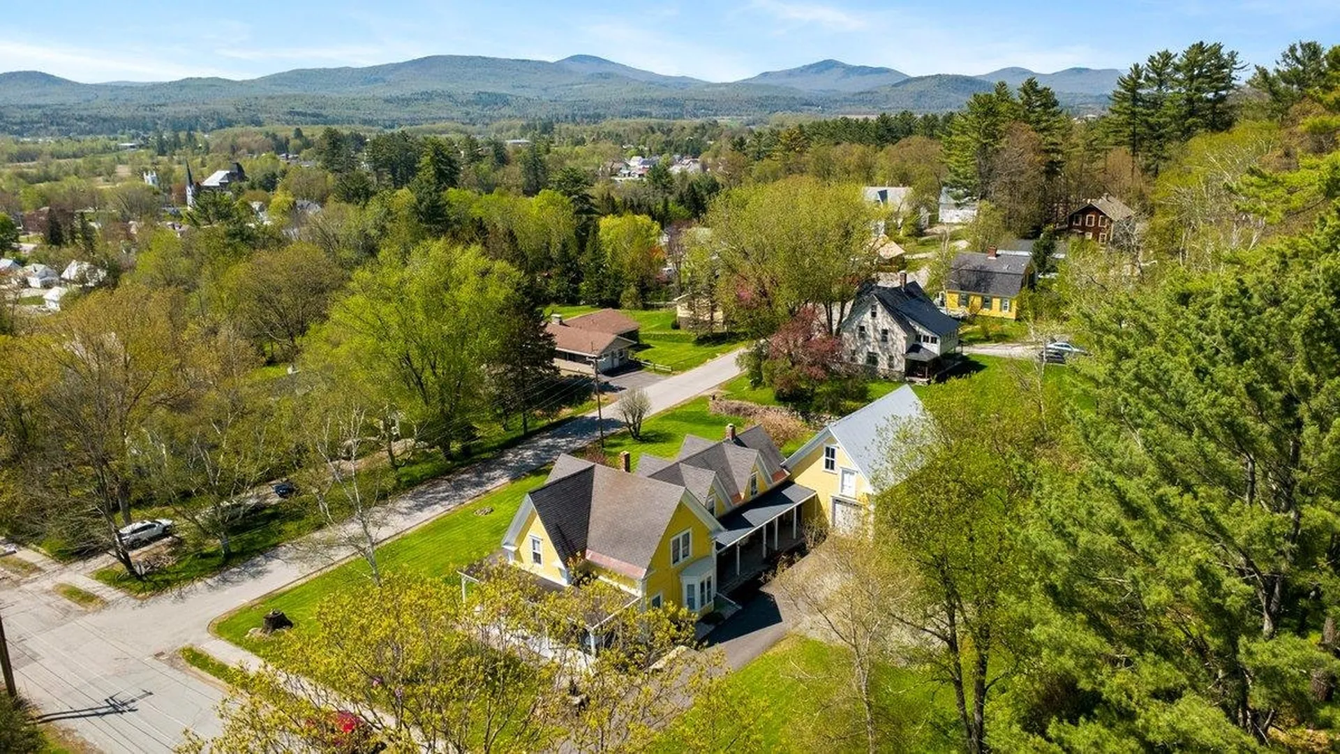 68 Bunker Hill Street Lancaster NH 03584