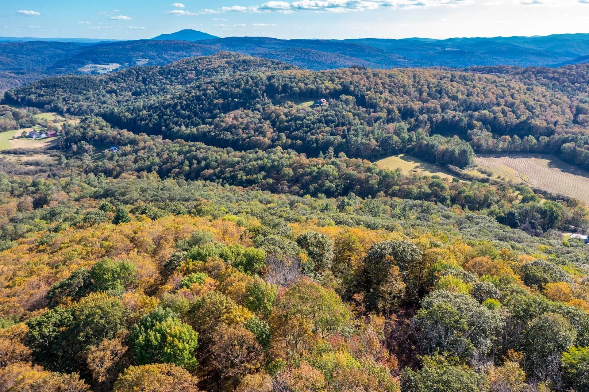 00 Granite Ledge Pomfret VT 05059