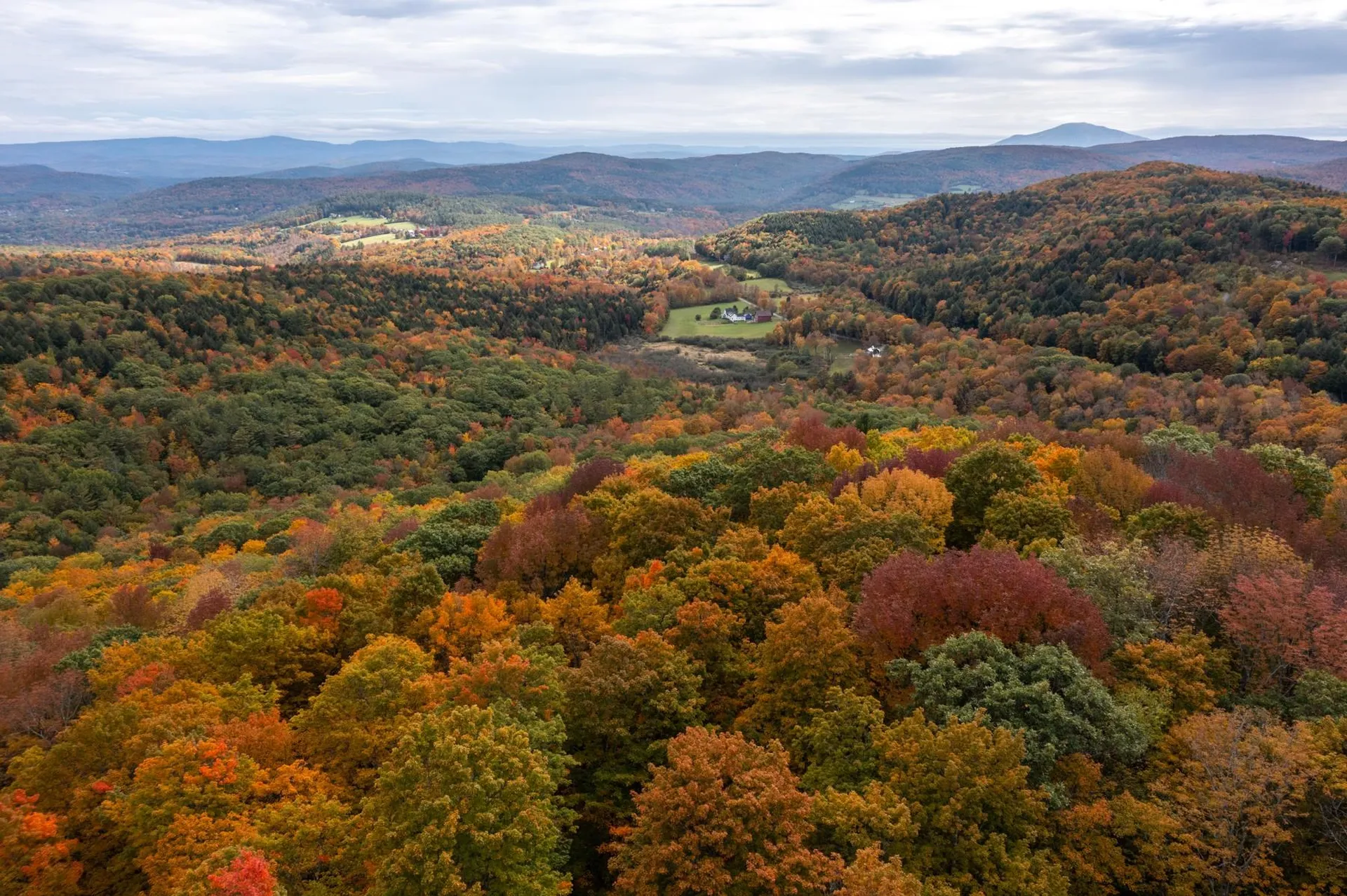 00 Granite Ledge Pomfret VT 05059