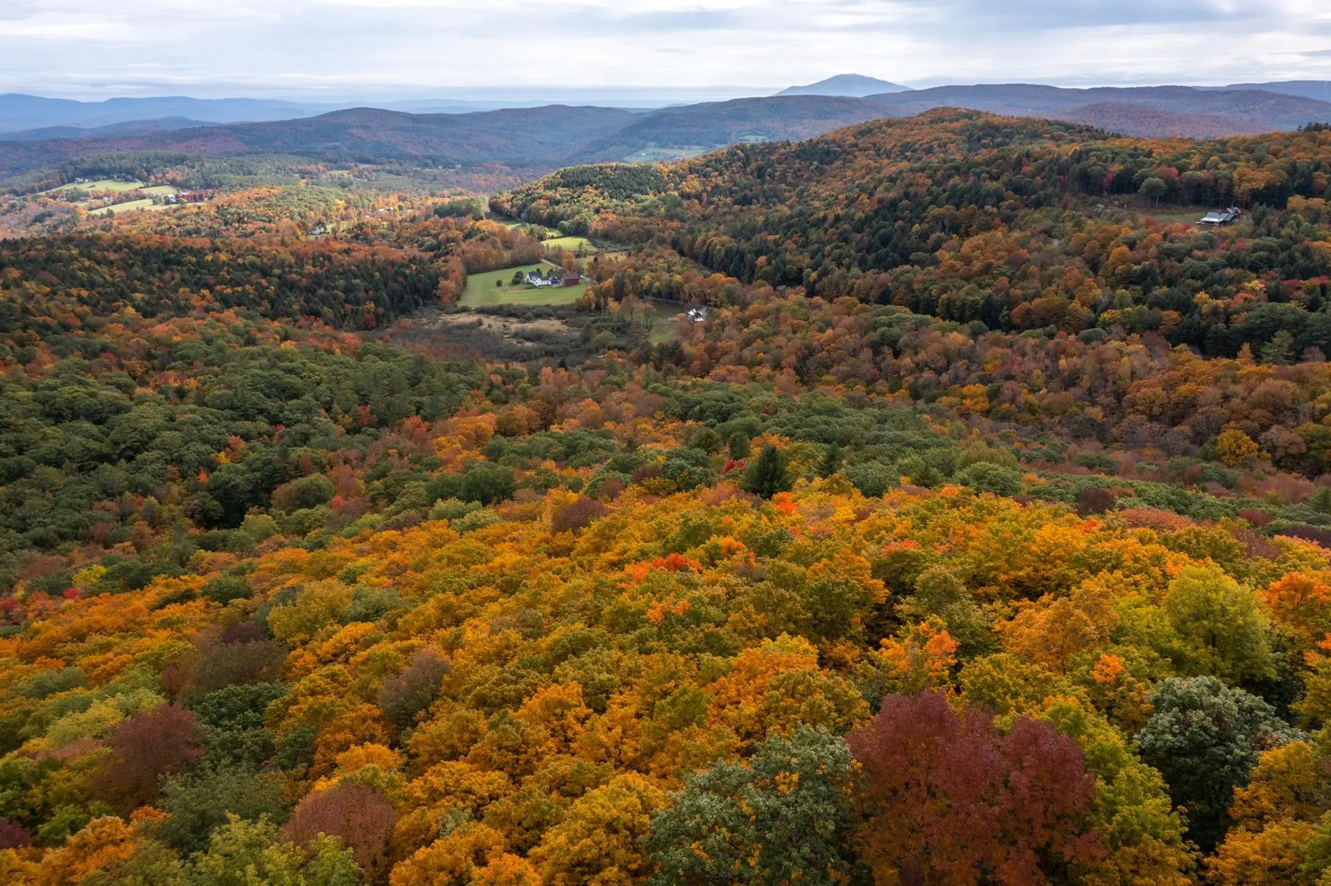 00 Granite Ledge Pomfret VT 05059