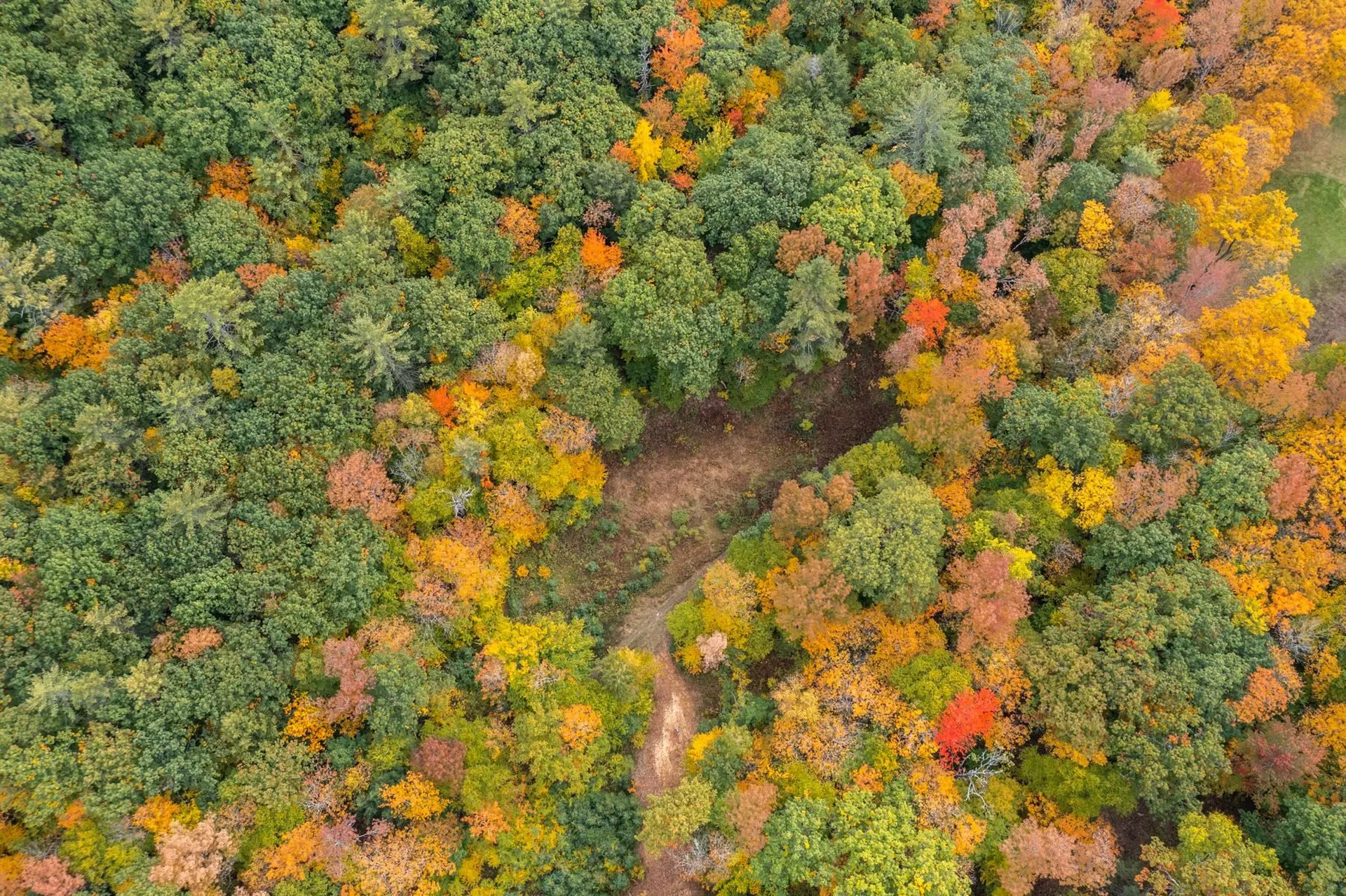 00 Granite Ledge Pomfret VT 05059