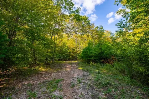 00 Granite Ledge Pomfret VT 05059