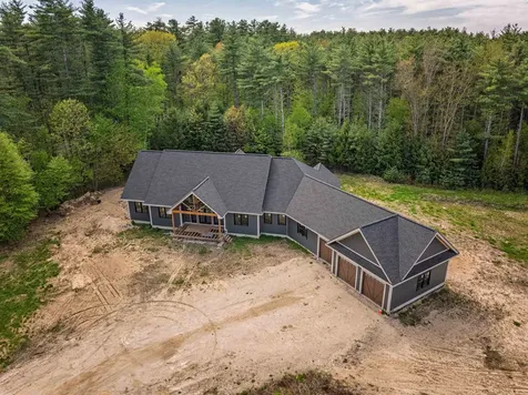 396/400 Gulf Road Dover NH 03820