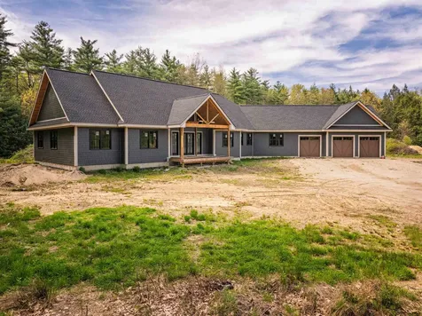 396/400 Gulf Road Dover NH 03820