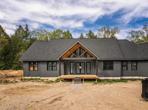 396/400 Gulf Road Dover NH 03820