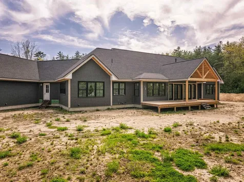 396/400 Gulf Road Dover NH 03820