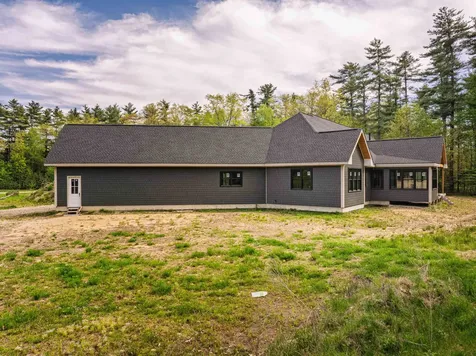 396/400 Gulf Road Dover NH 03820