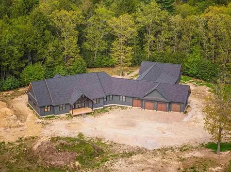 396/400 Gulf Road Dover NH 03820
