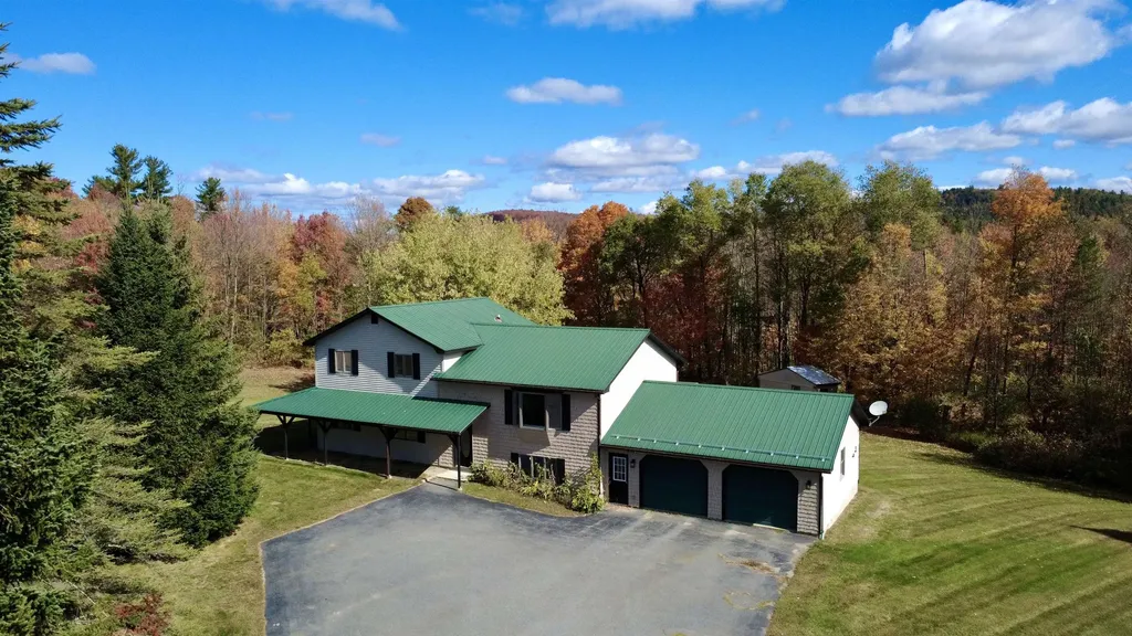 141 Meadow Lane Circle Troy VT 05859