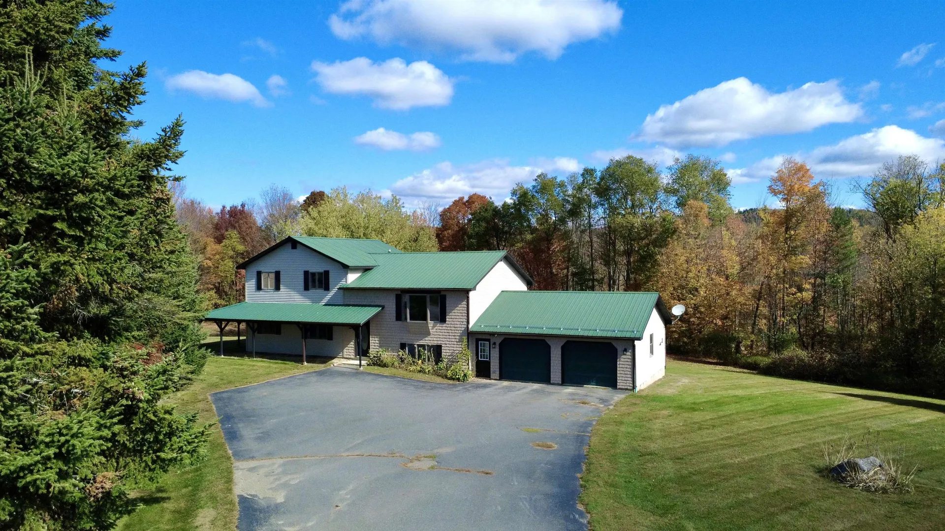 141 Meadow Lane Circle Troy VT 05859
