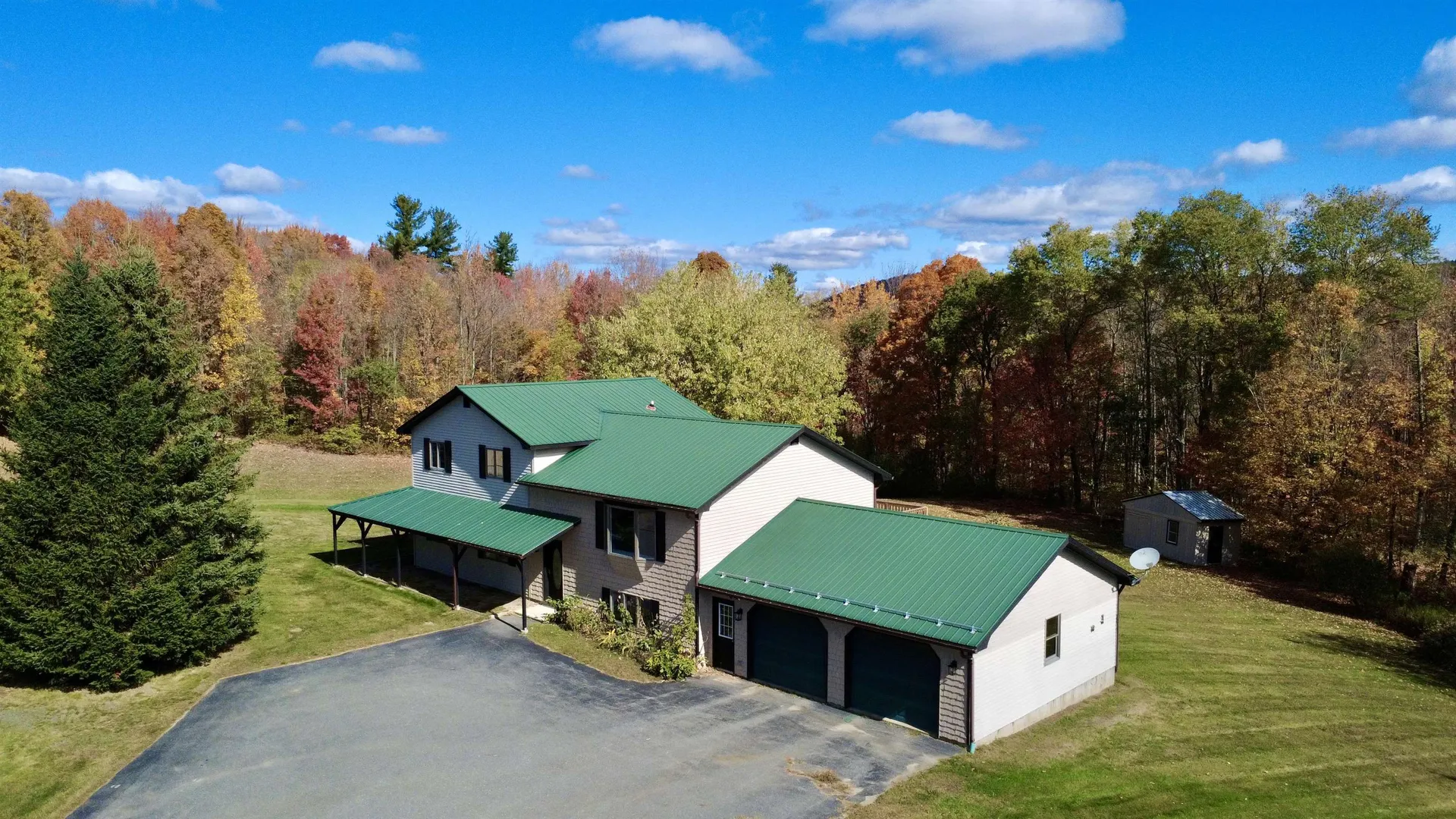 141 Meadow Lane Circle Troy VT 05859