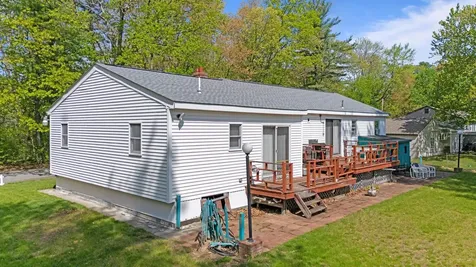 11 Hanson Avenue Salem NH 03038