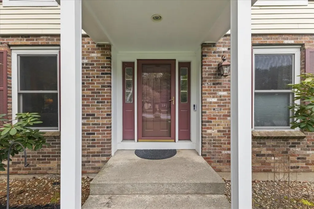 28 Pheasant Way South Burlington VT 05403