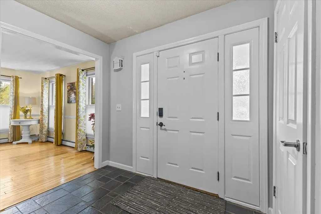 28 Pheasant Way South Burlington VT 05403