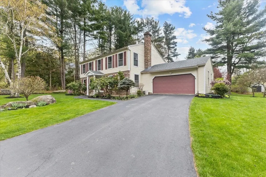 28 Pheasant Way South Burlington VT 05403