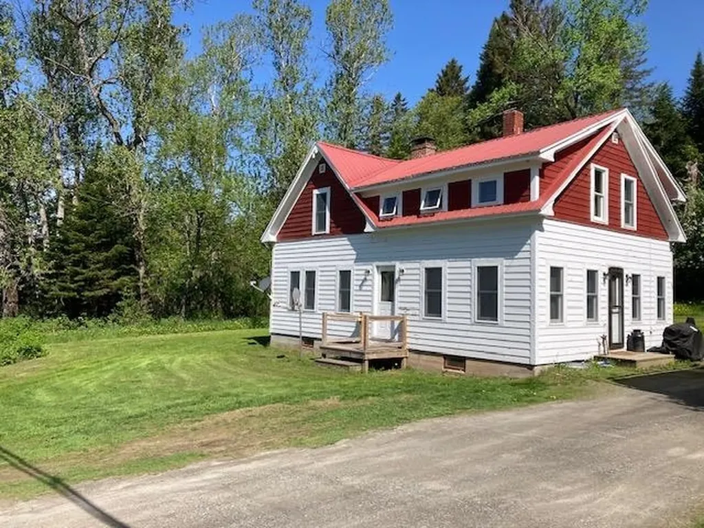 1413 Main Street Pittsburg NH 03592