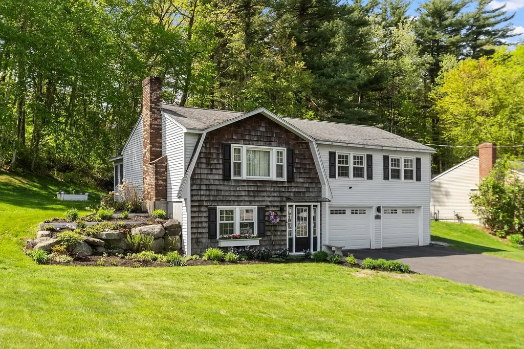 18 Sagamore Road Nashua NH 03062